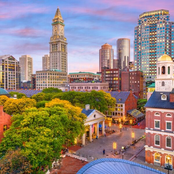 Panorama di Boston con la Torre dell'Orologio della Custom House
