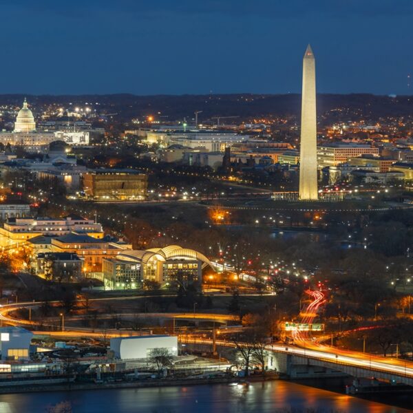 Vista aerea su Washington DC con Campidoglio e Monumento