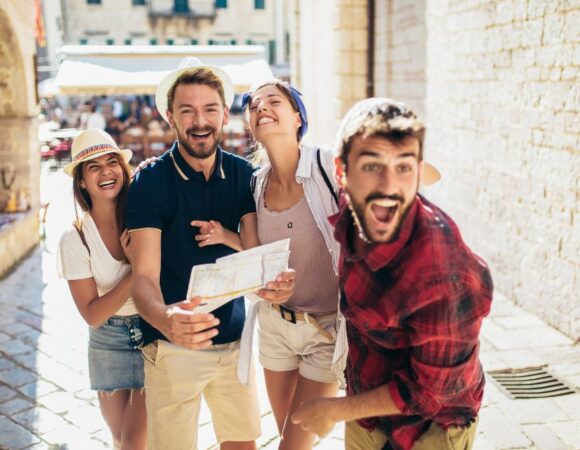 Perché viaggiare in gruppo è la scelta ideale per l’estate